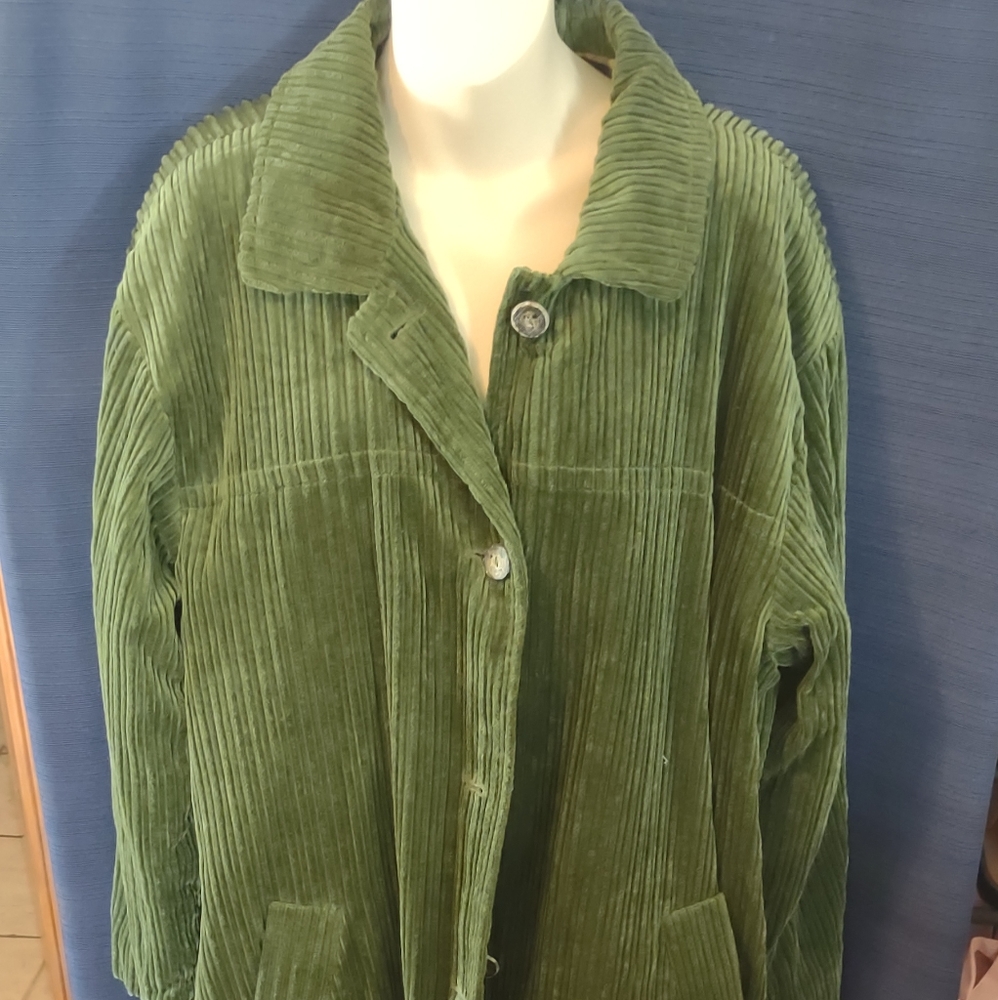 Foxrun coat. Corduroy Medium Green